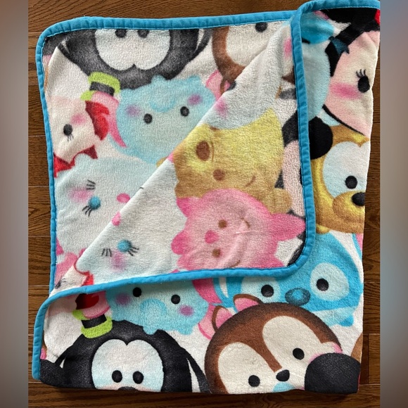 Disney Tsum Tsum Stacking Faces Fleece Blanket Lovey Throw 48” x 40” VGC - Picture 4 of 5